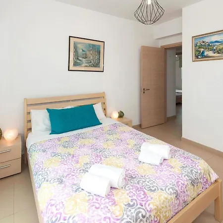Villa Pekat1